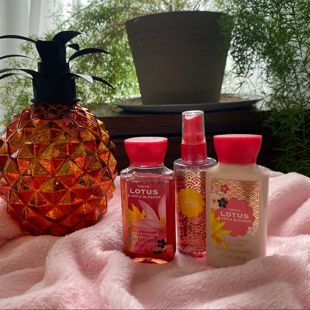 Tokyo Lotus Apple Blossom 3 piece minis